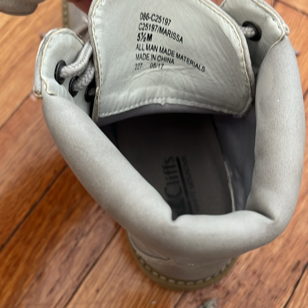 Cliffs Boots - Picture 6 of 6